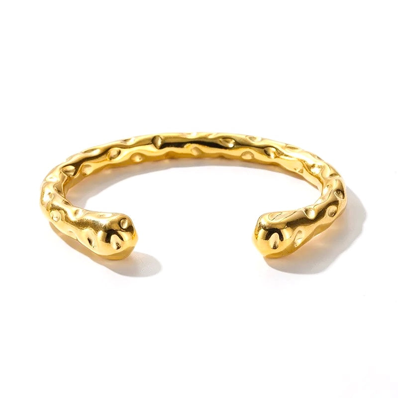 Amaran Cuff Bracelet