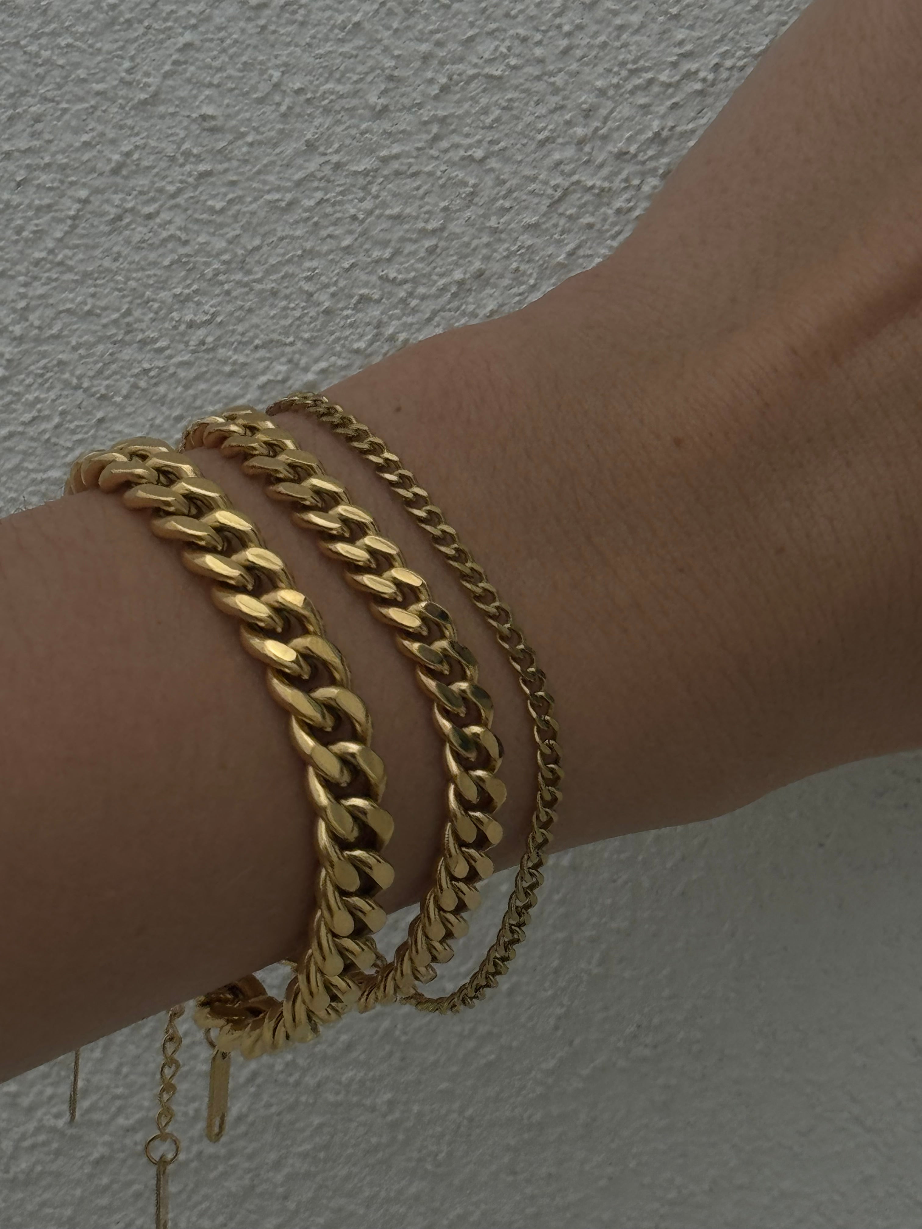 Miley Thin Chain Bracelet