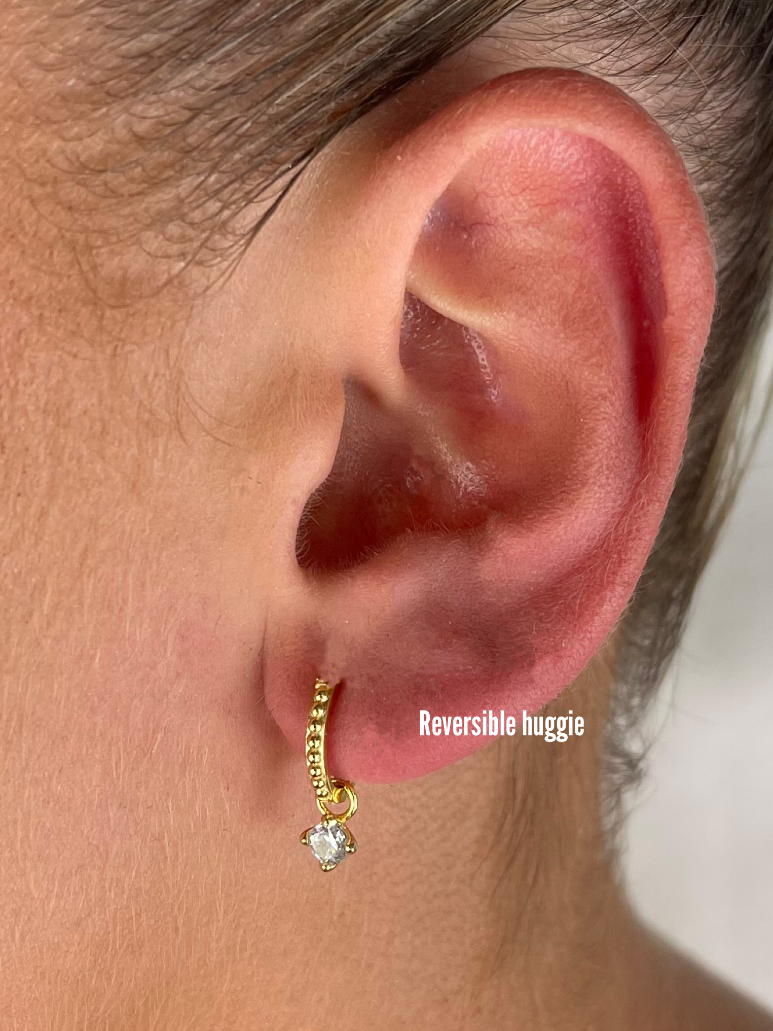 Loie white earrings