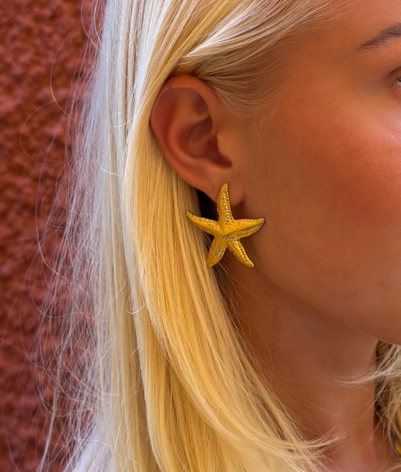 Saphron Starfish Earrings