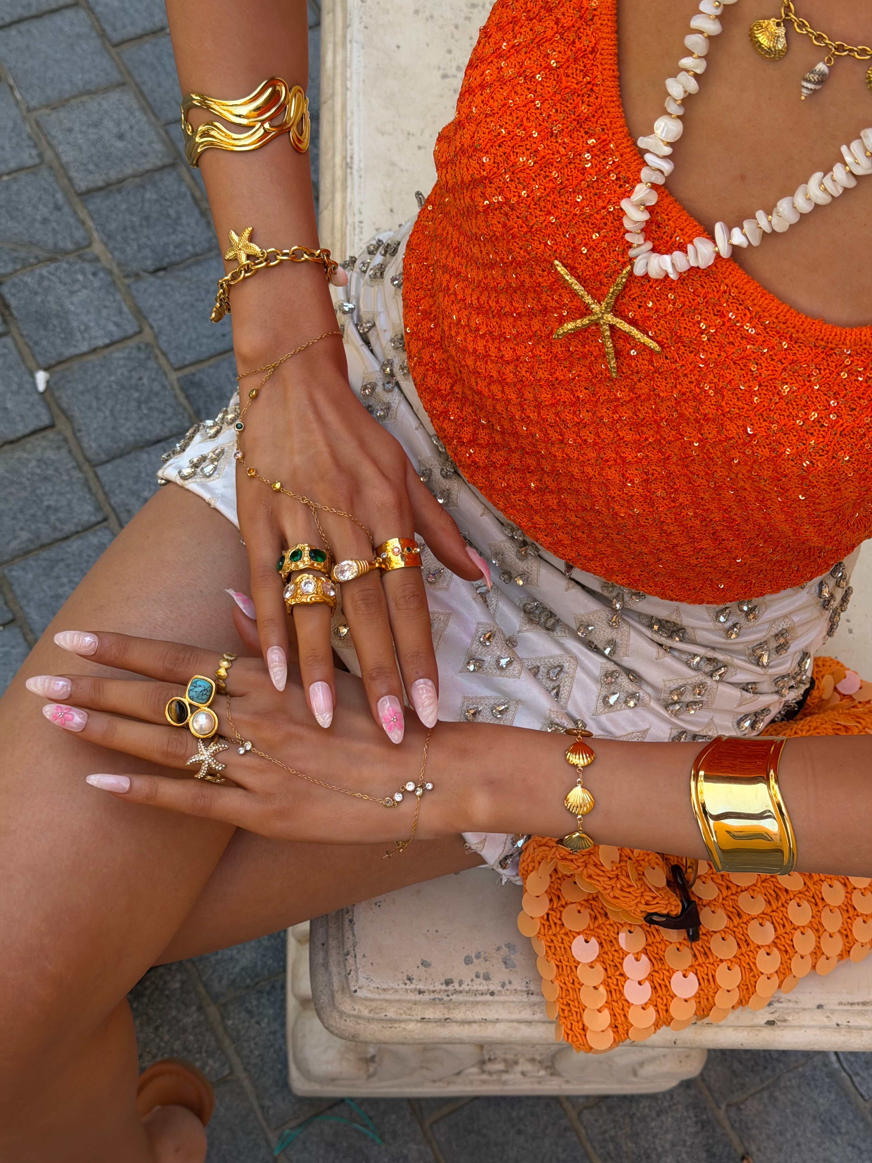 Mona Shell Adjustable ring