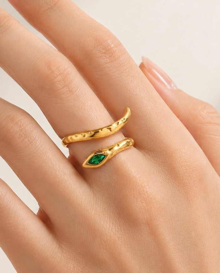 Snake Green Ring