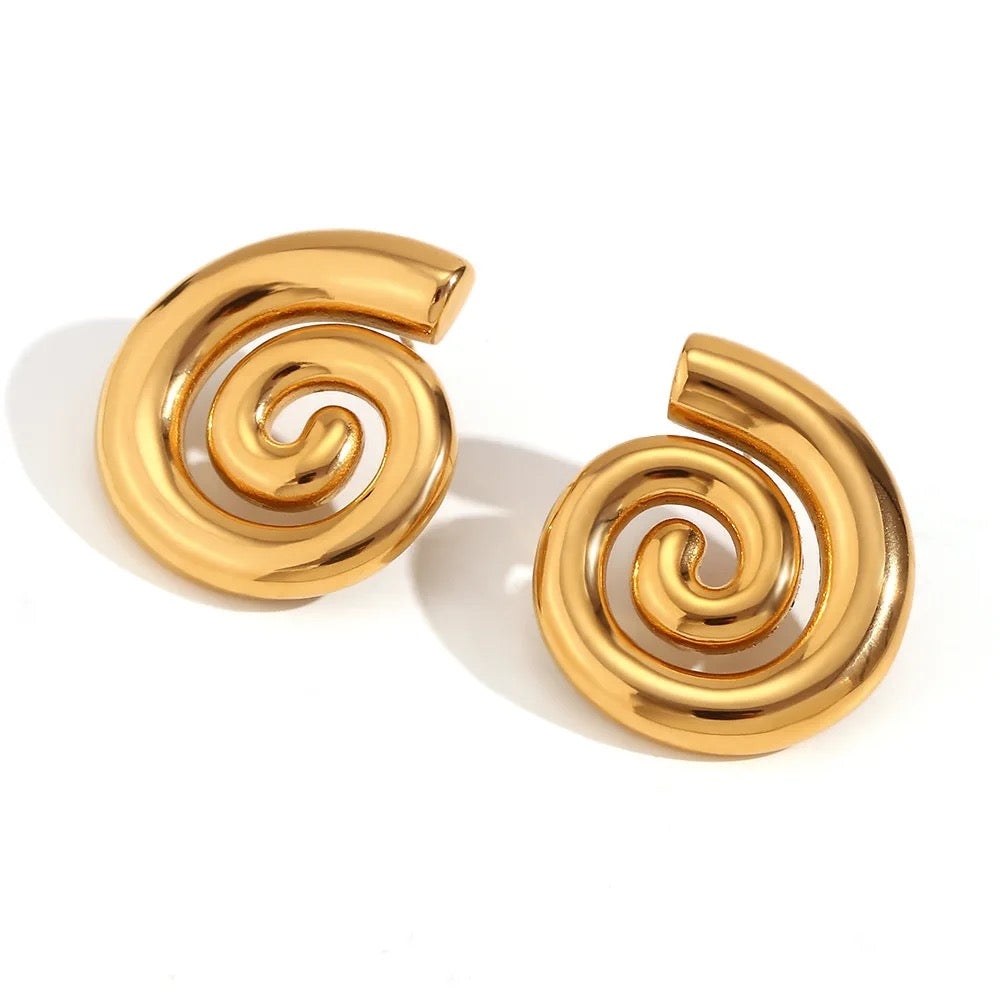 Elia Shell Earrings