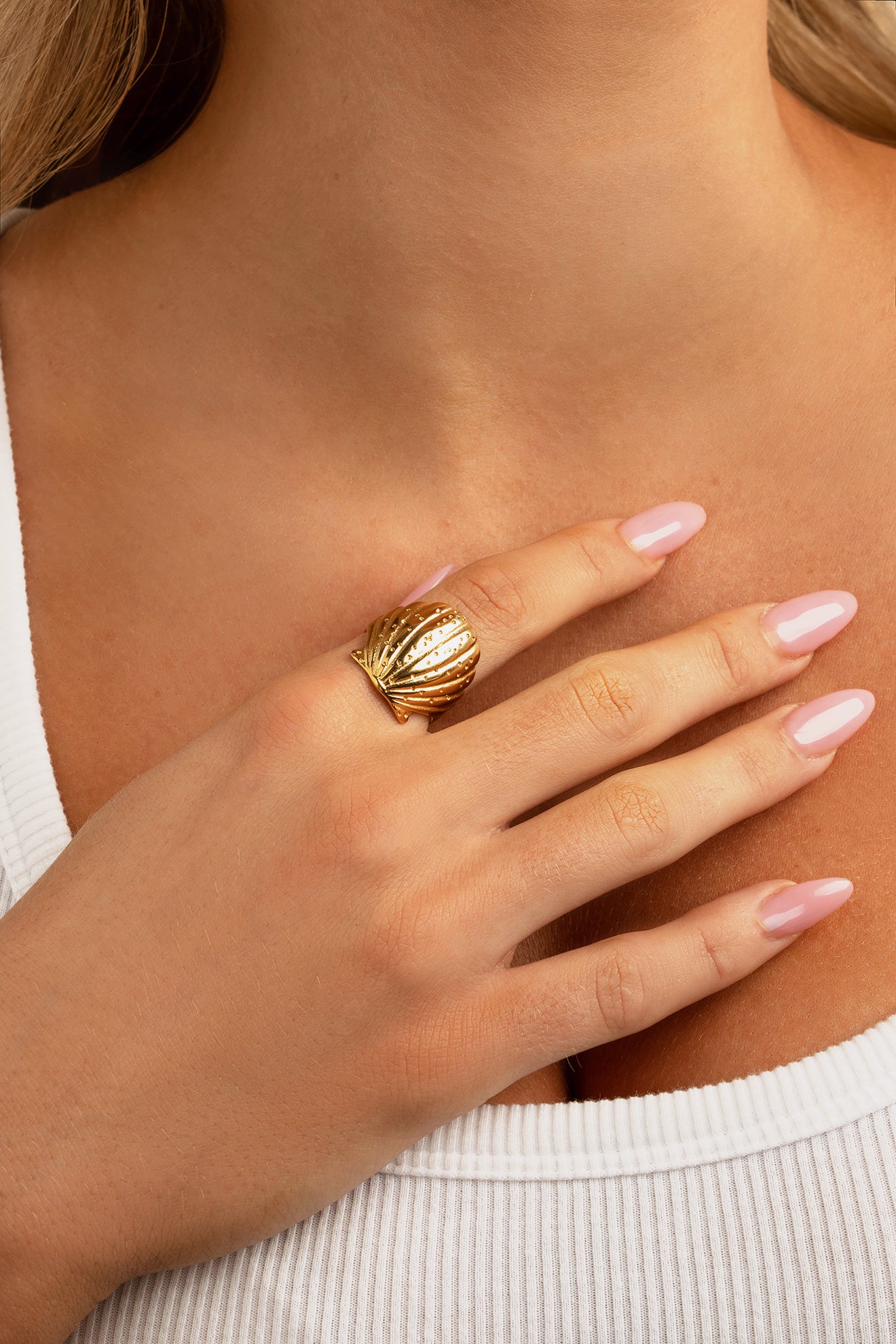 Lola Shell Adjustable Ring