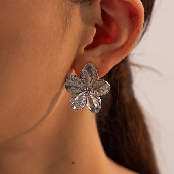 May I - Taya Flowers Silver earring