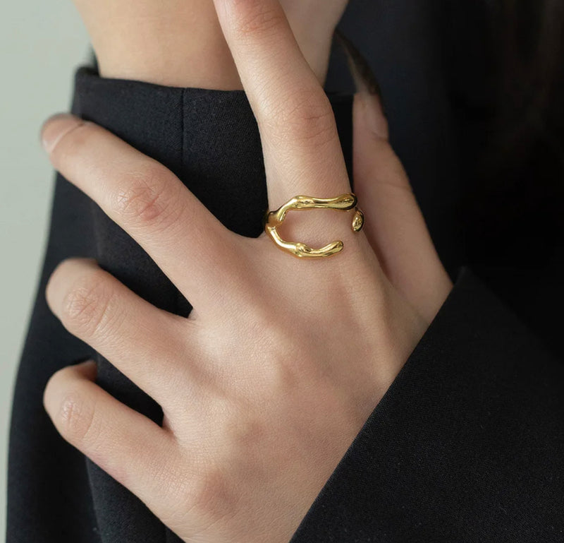 Viviana ring