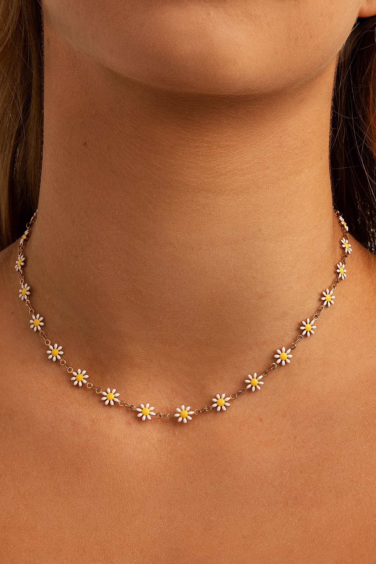 Daisy White Necklace