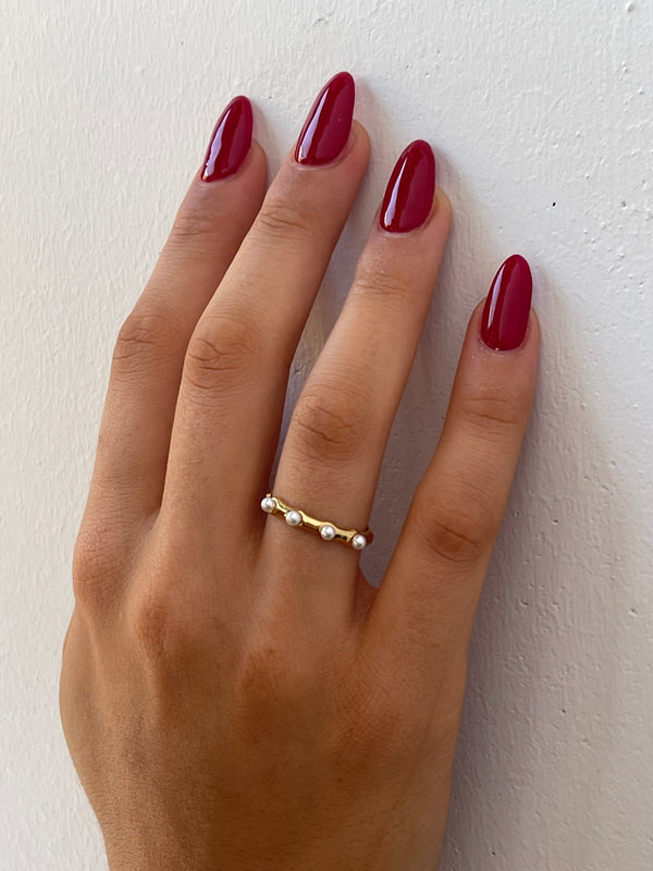 Anya pearl adjustable ring