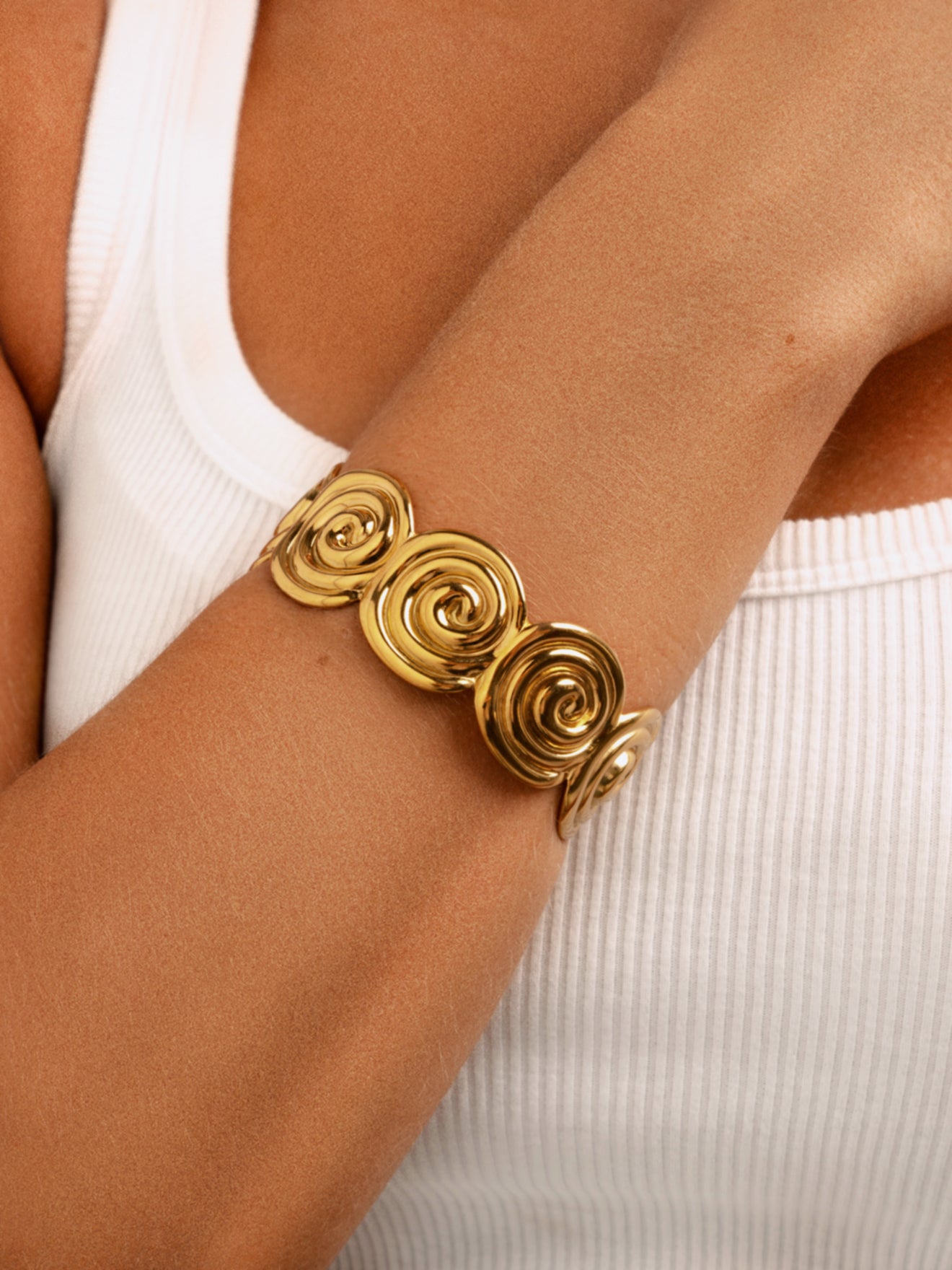 Hollis Shell Cuff Bracelet