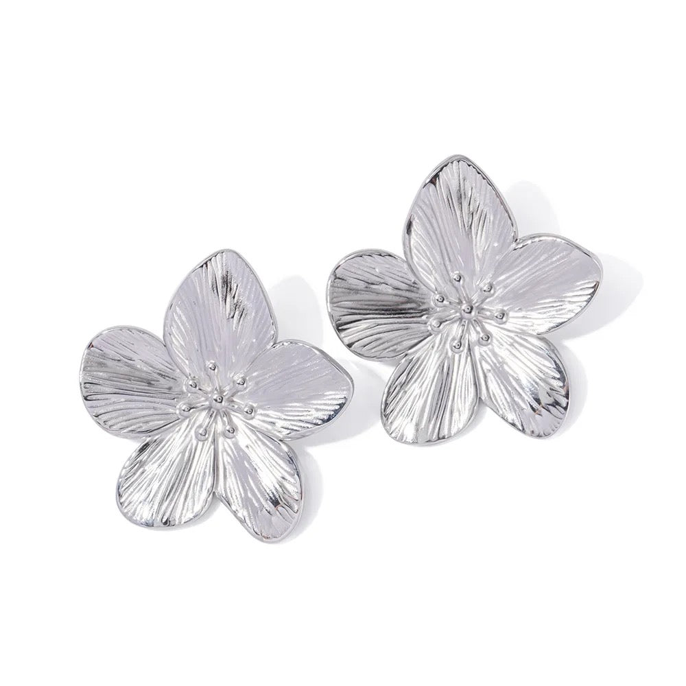 Taya Flowers Silver earring