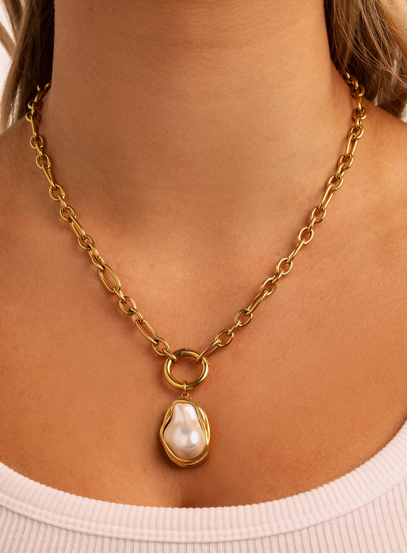 Dahlia Removable Pearl Necklace