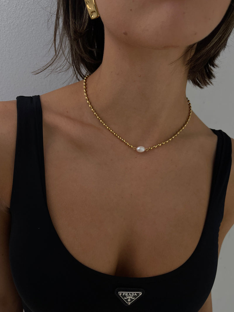 Rosie pearl choker necklace