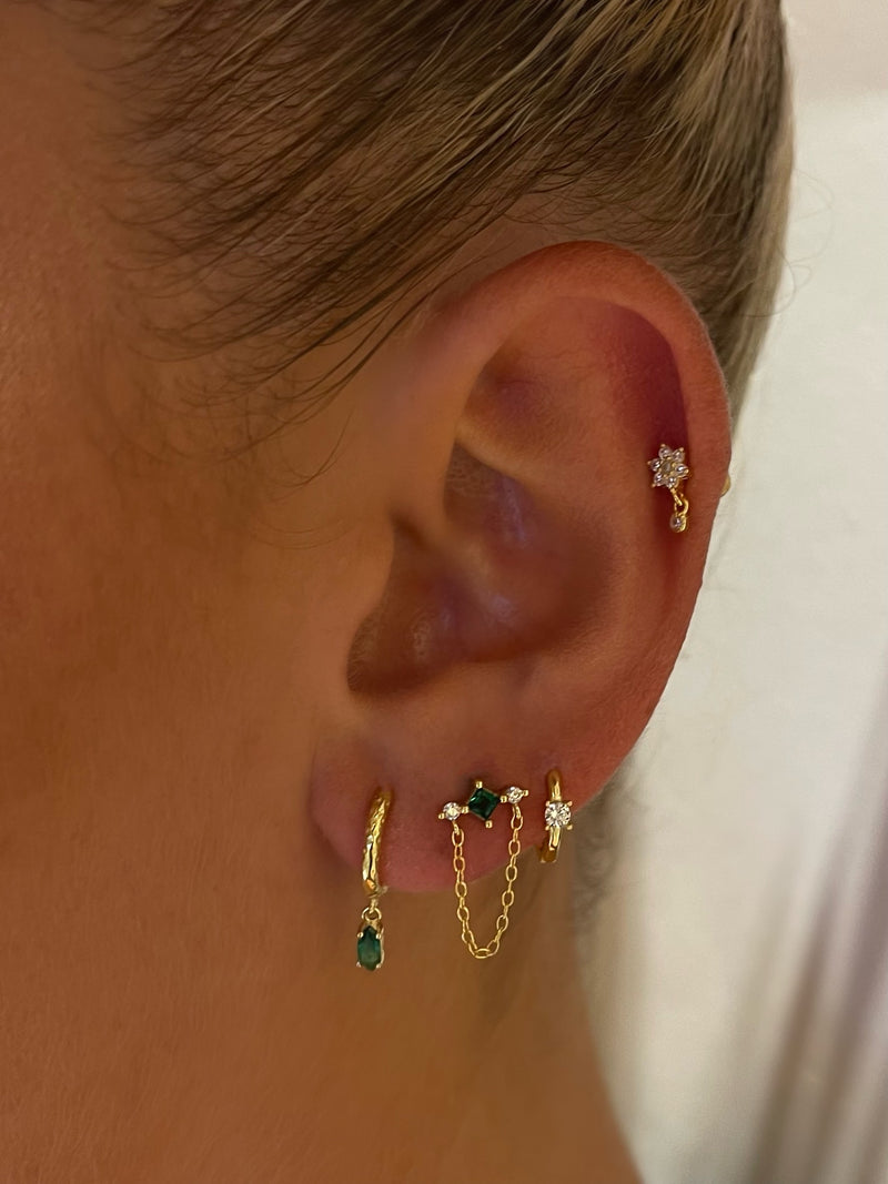 Rinna stud earring