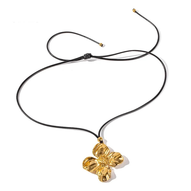 Taya Flower Necklace