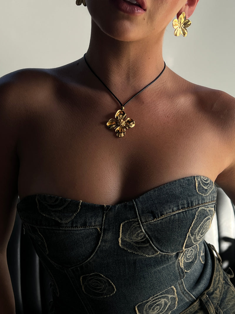 Taya Flower Necklace