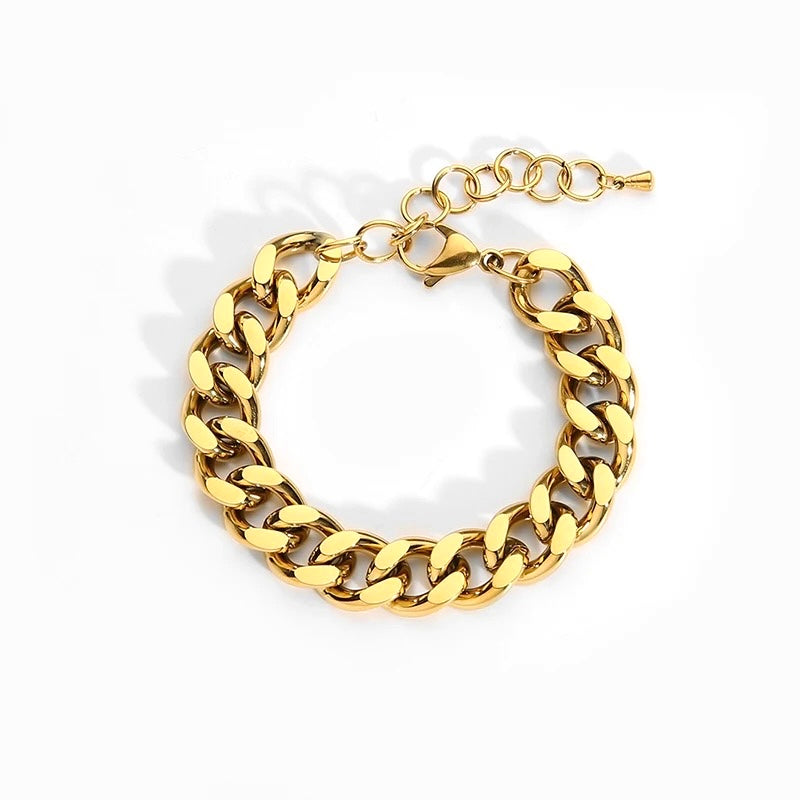 Nala Chunky gold bracelet